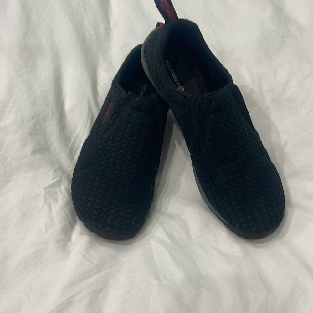 Women’s slip on’s